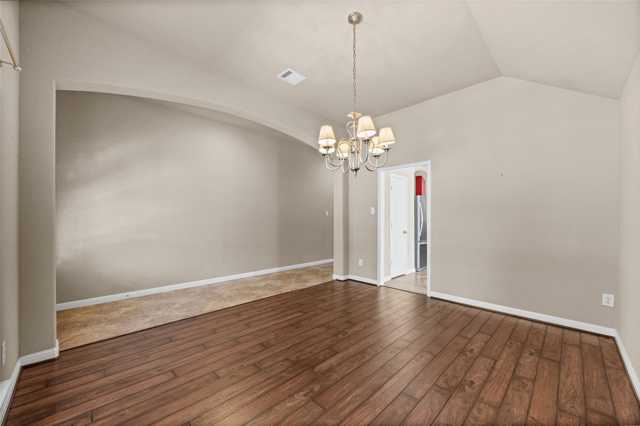 747  Westbury Ln, photo 5