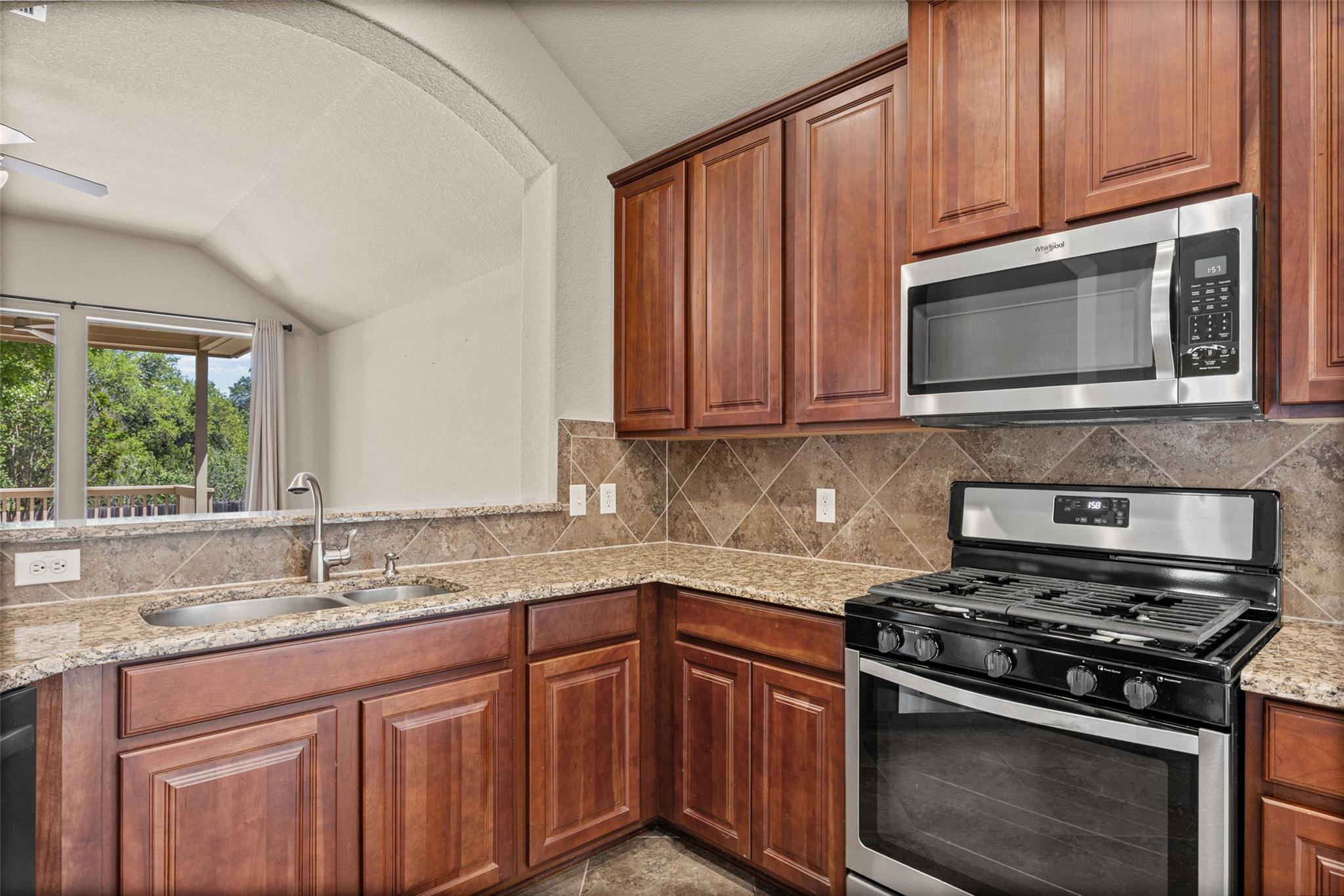 747  Westbury Ln, photo 8