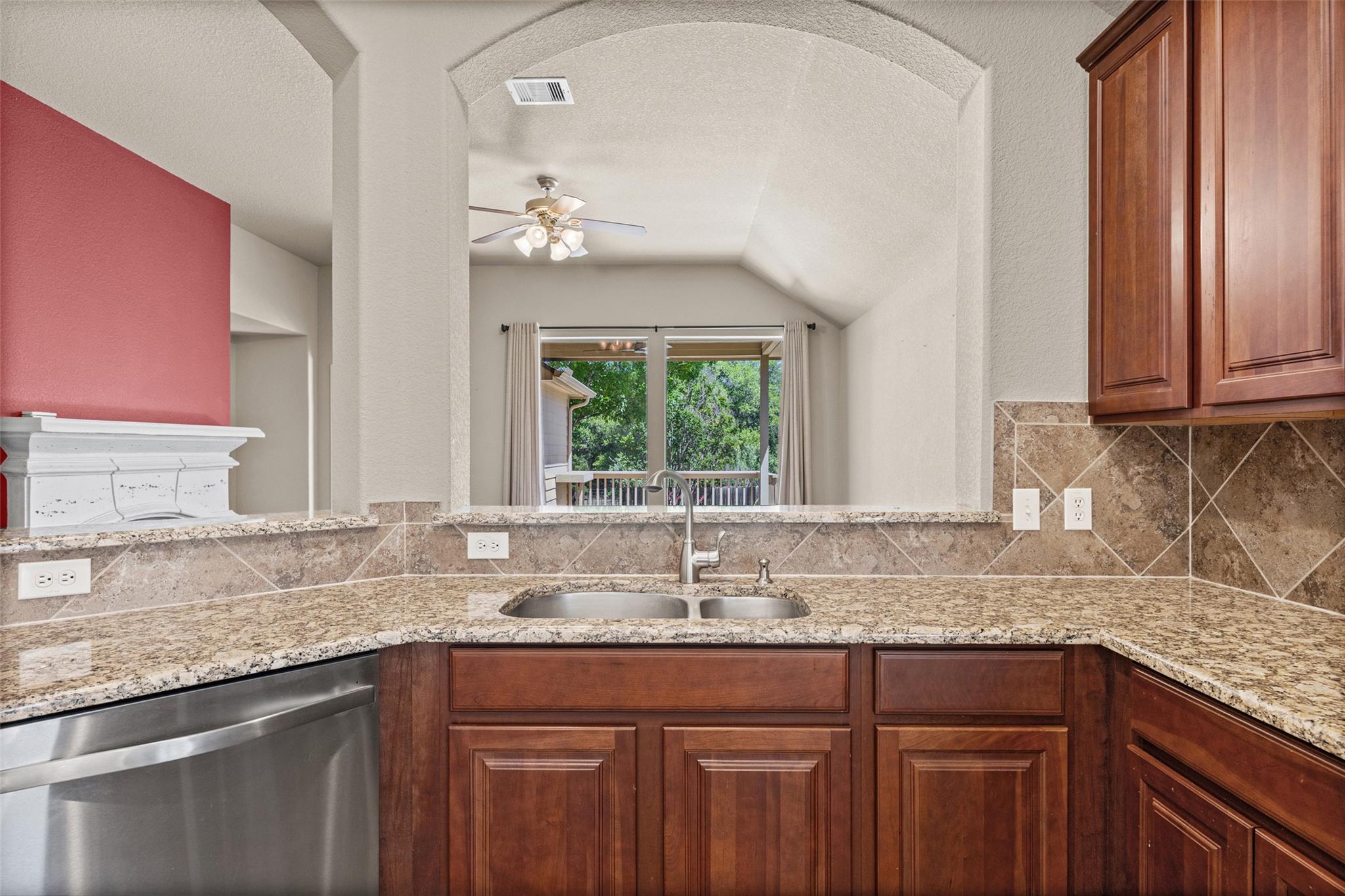 747  Westbury Ln, photo 9
