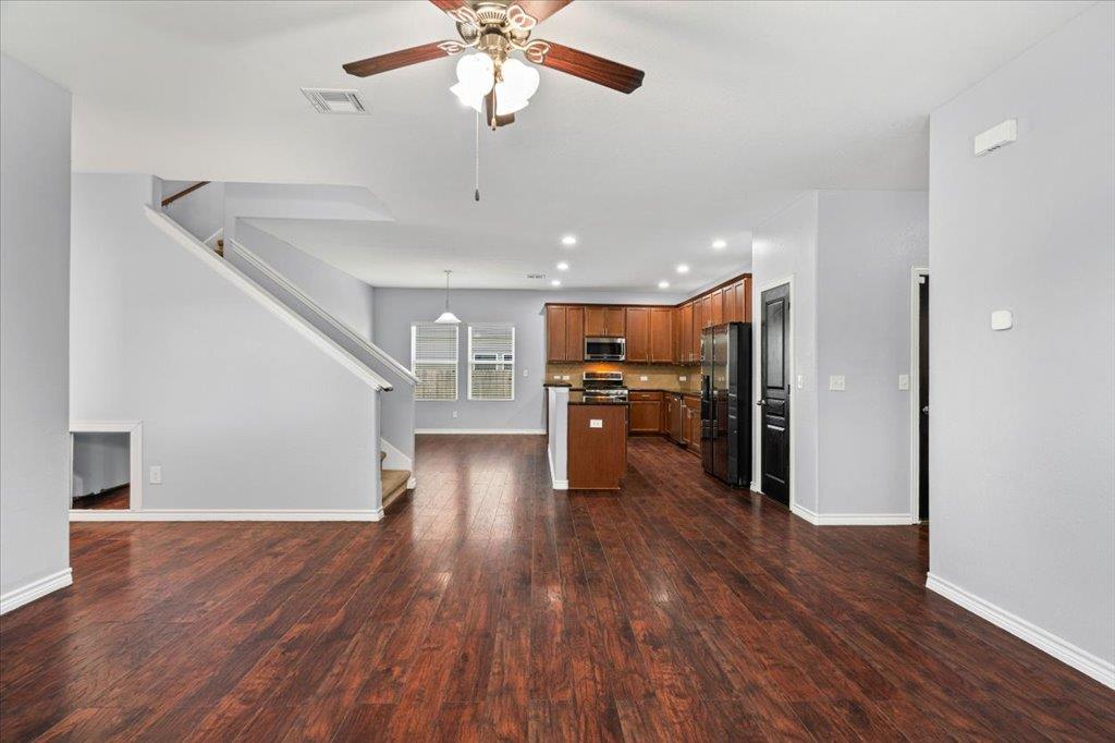 312  Waterloo Dr, photo 6