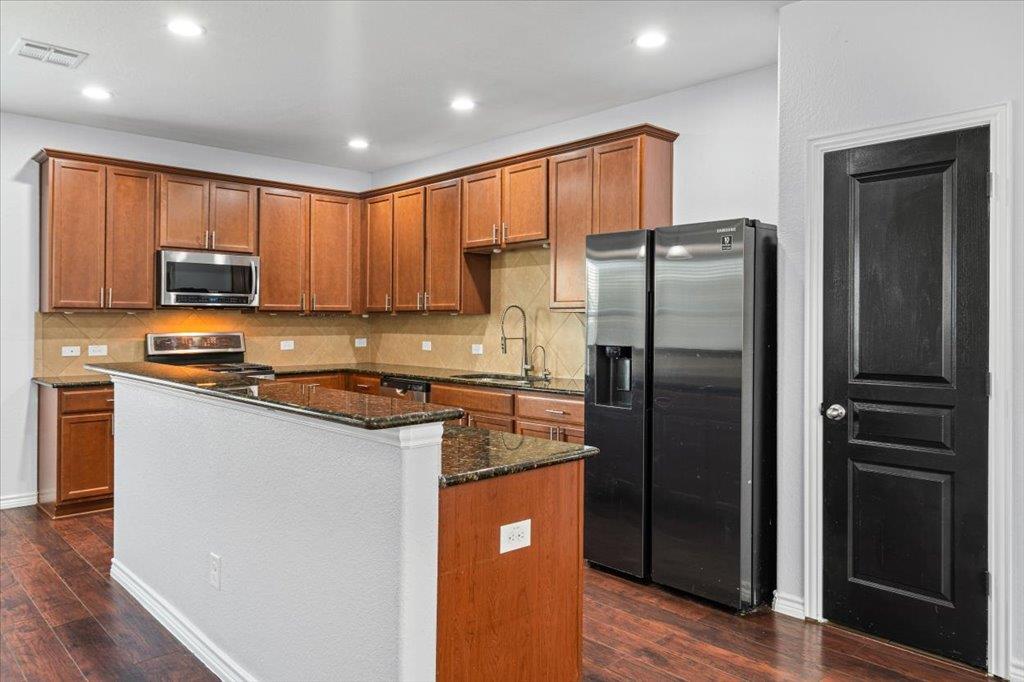 312  Waterloo Dr, photo 8