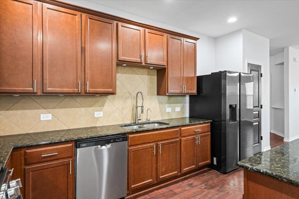 312  Waterloo Dr, photo 9
