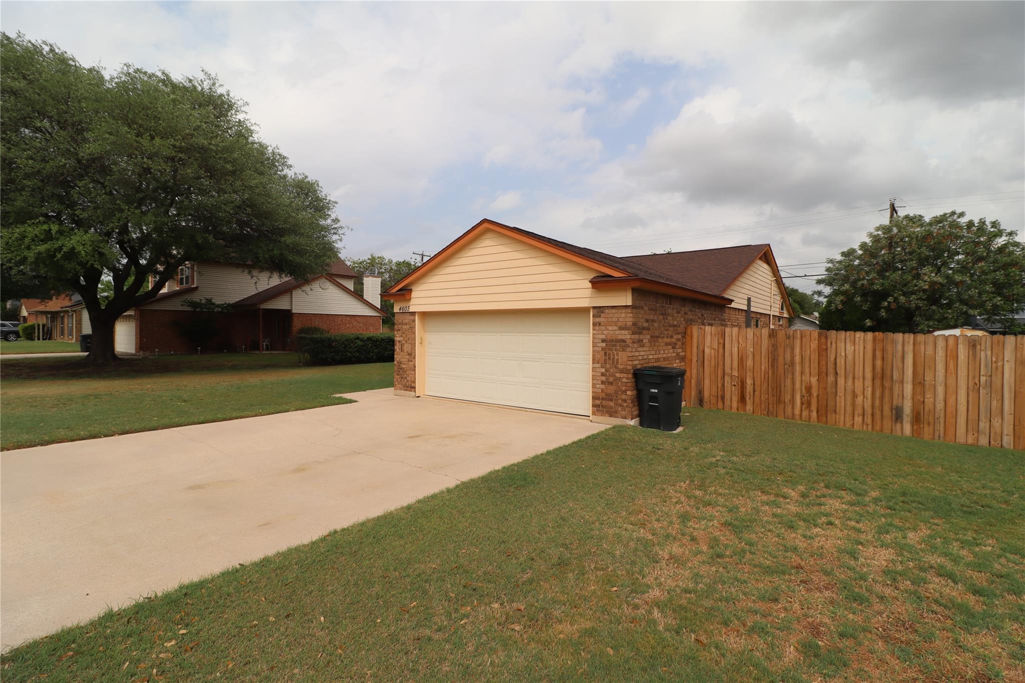 4603  Brian Dr, photo 4