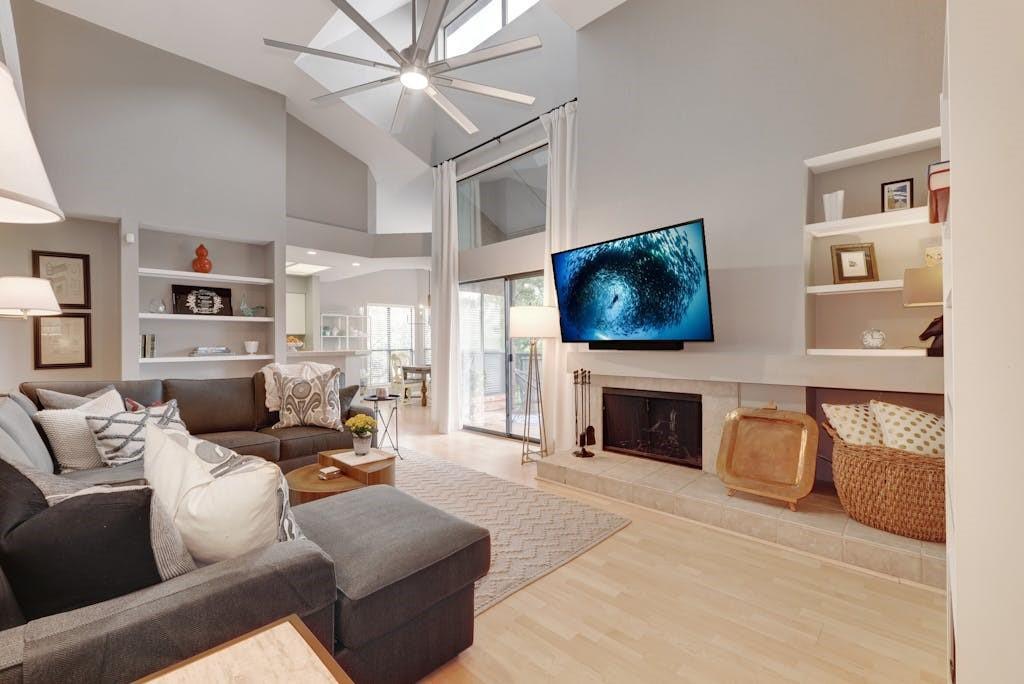 4711  Spicewood Springs Rd  #1-201, photo 6