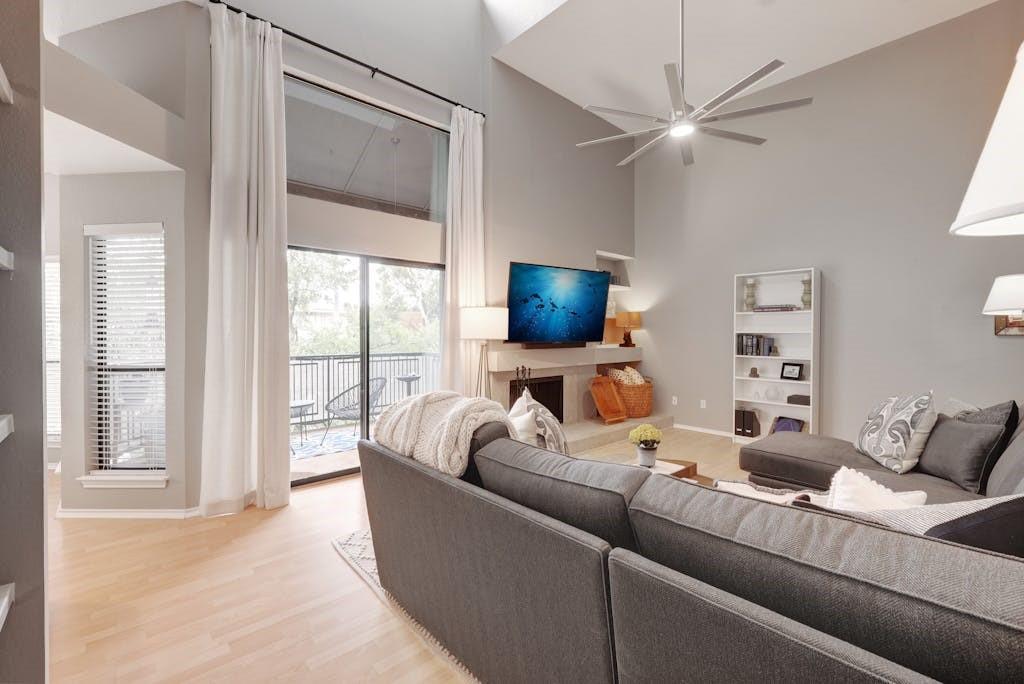 4711  Spicewood Springs Rd  #1-201, photo 9