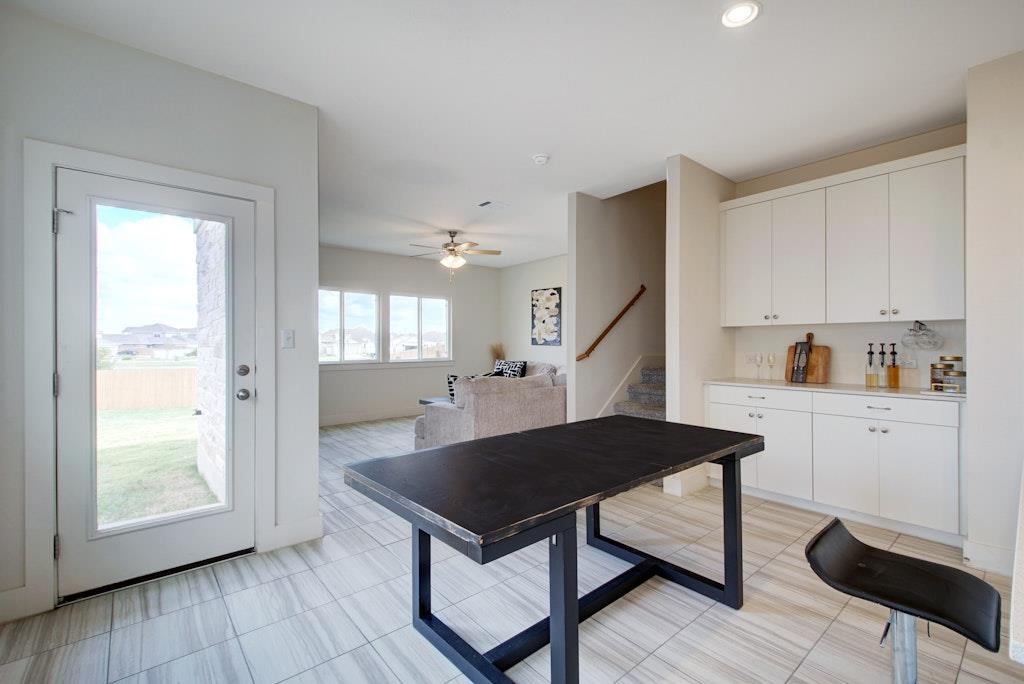 413  White Steppe Way, photo 12