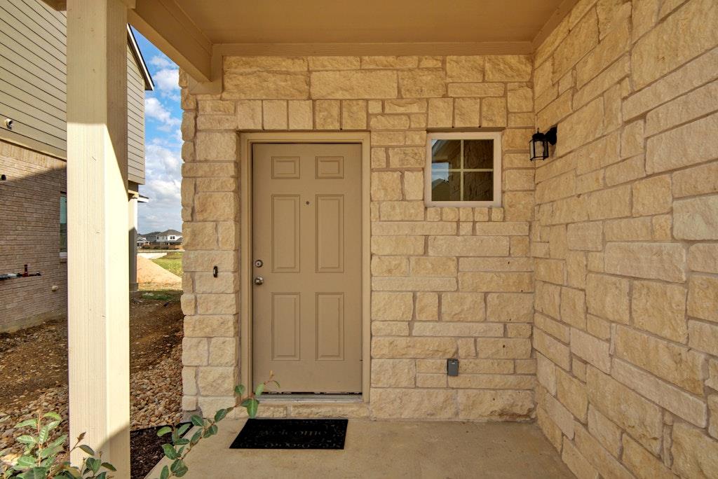 413  White Steppe Way, photo 3