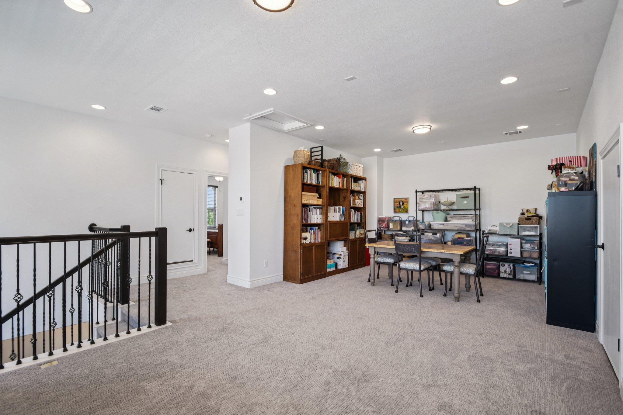804  Indian Hawthorne Dr, photo 5