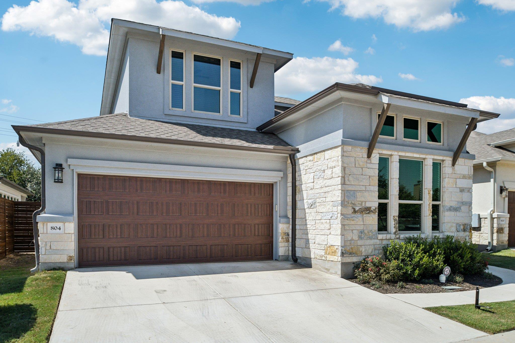804  Indian Hawthorne Dr, photo 10