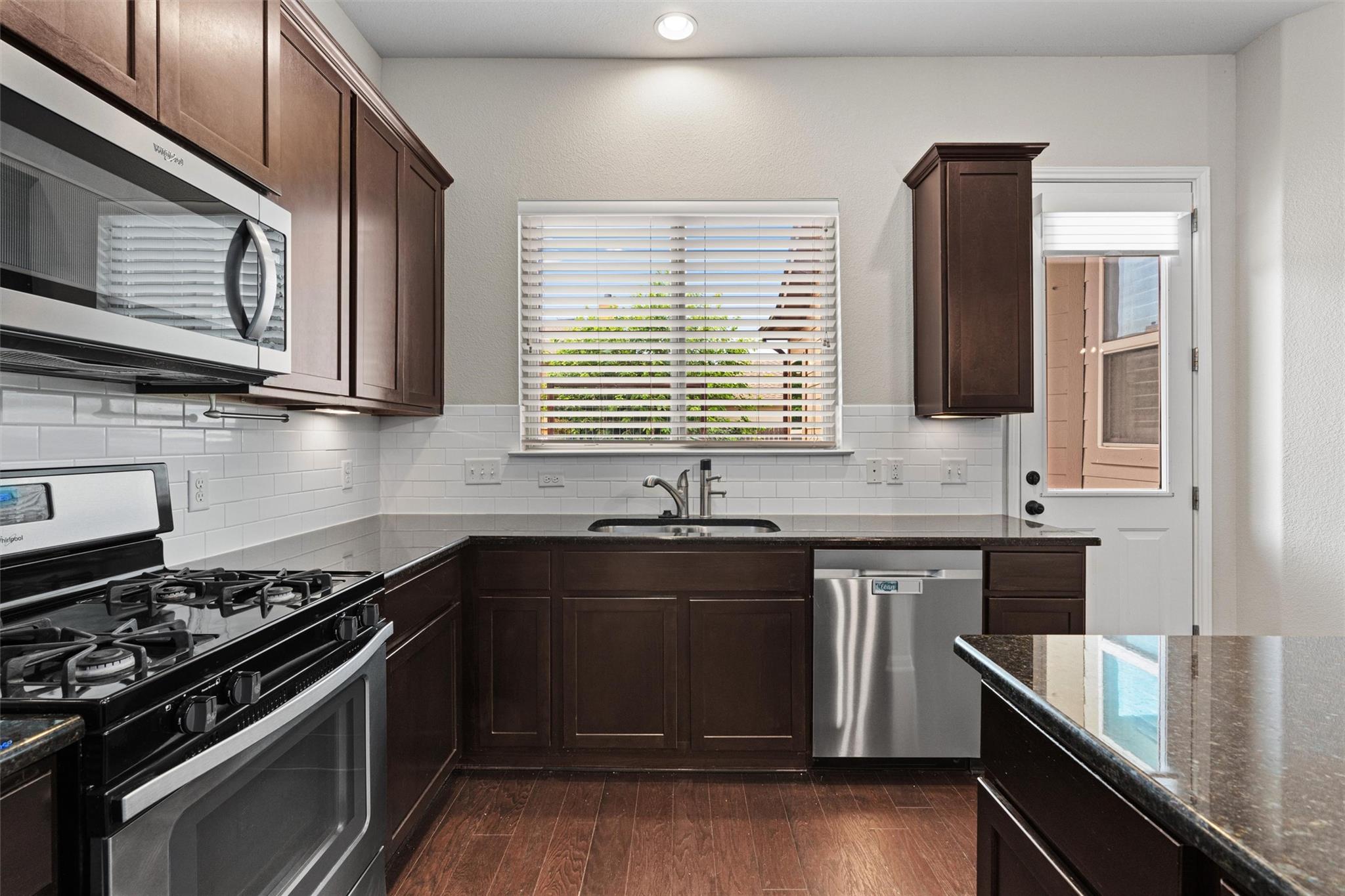 1008  Clearwing Cir, photo 12