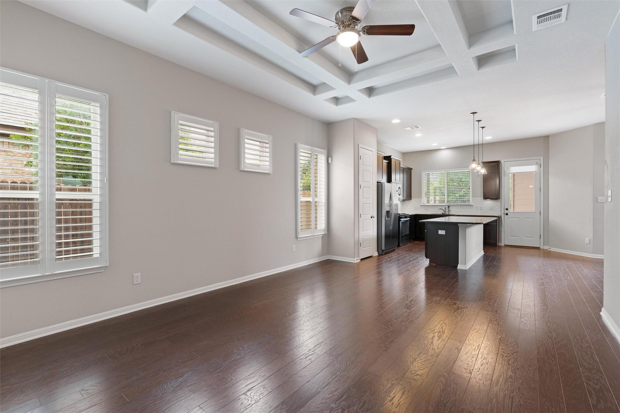 1008  Clearwing Cir, photo 3