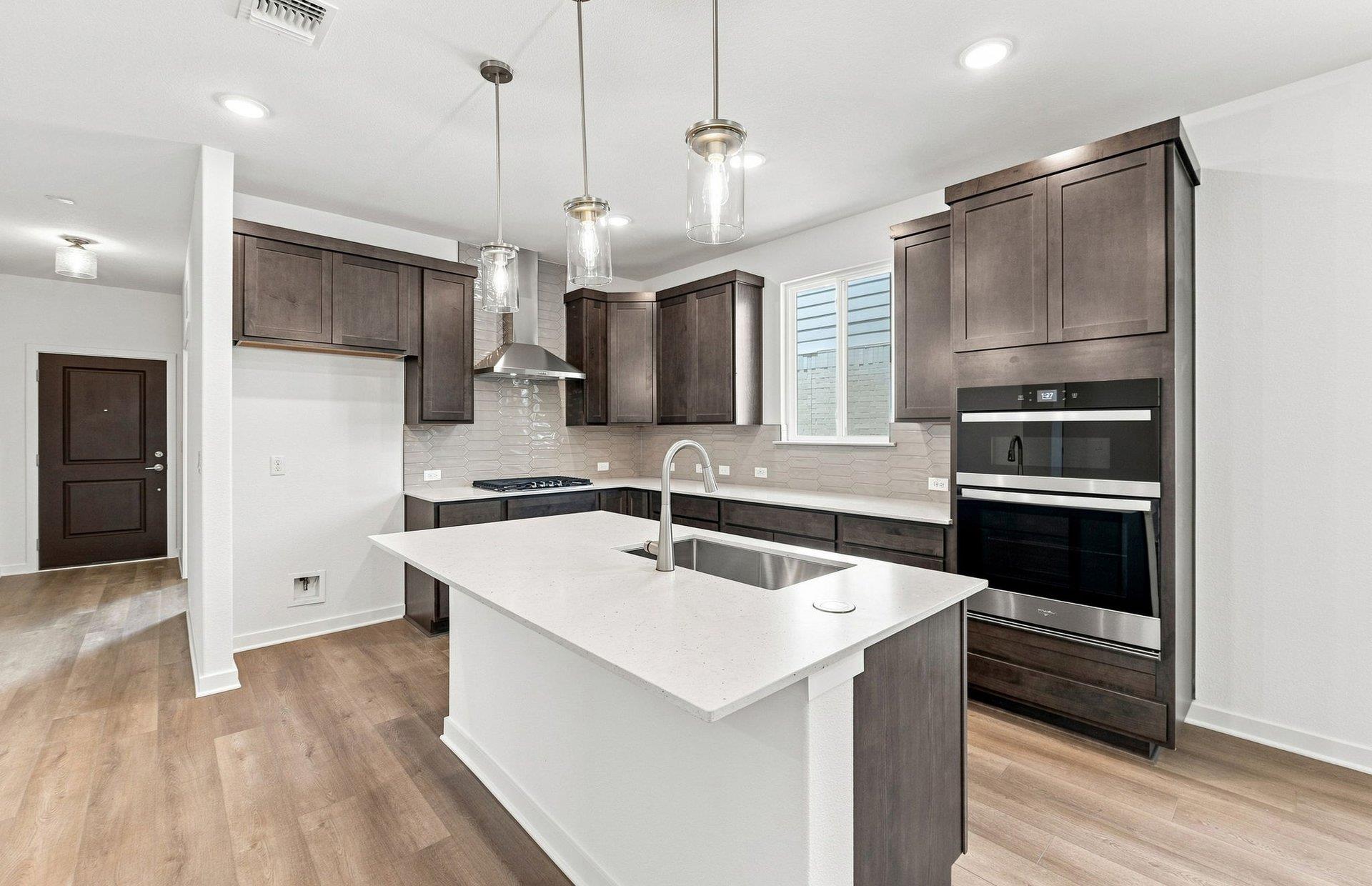 129  Adlai Ave, photo 3