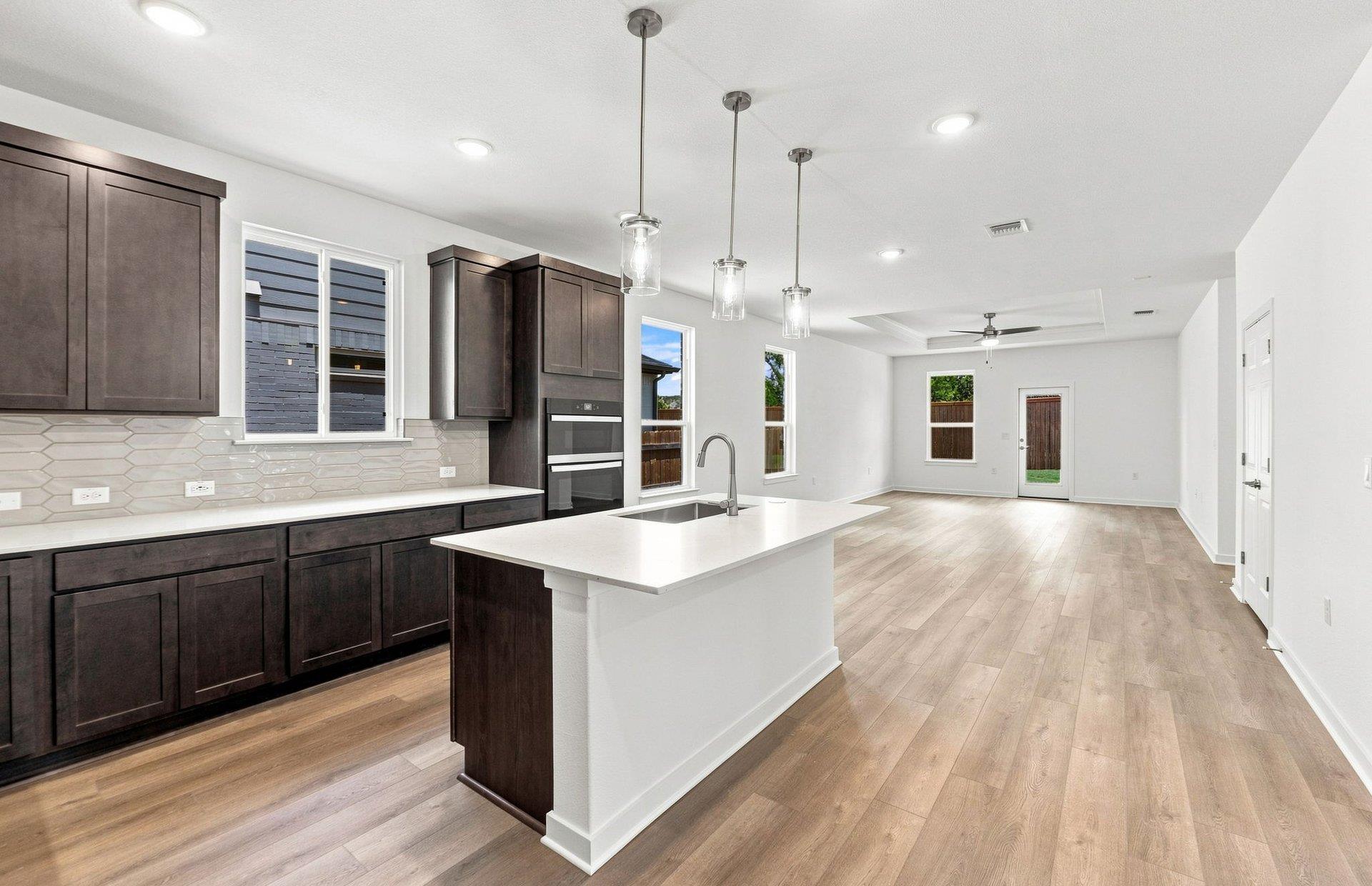 129  Adlai Ave, photo 4