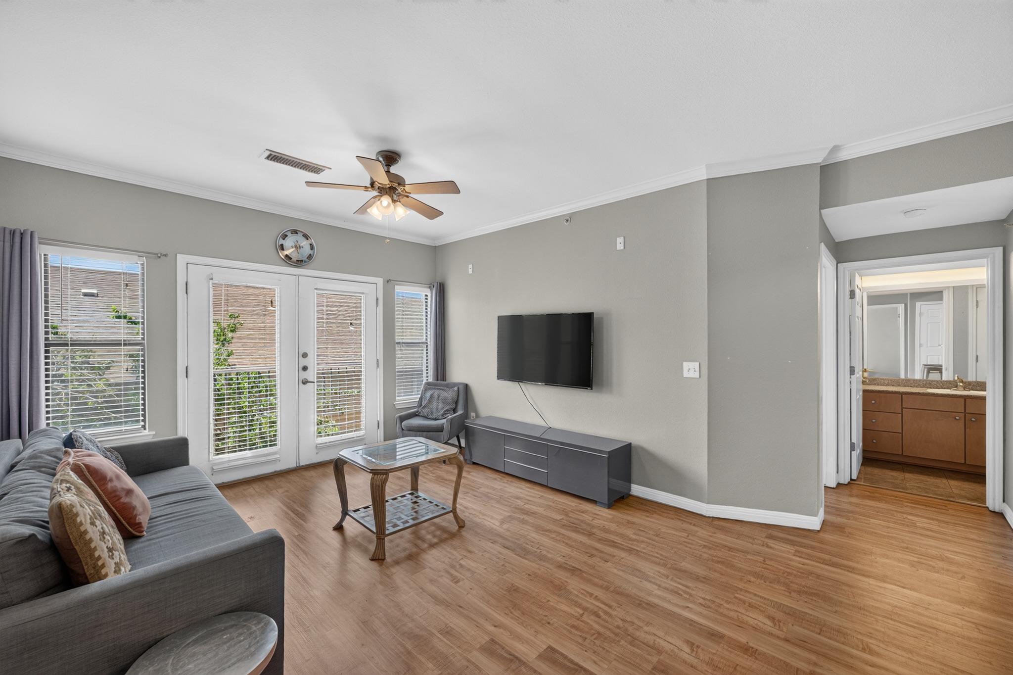 2502  Leon St  #304, photo 3