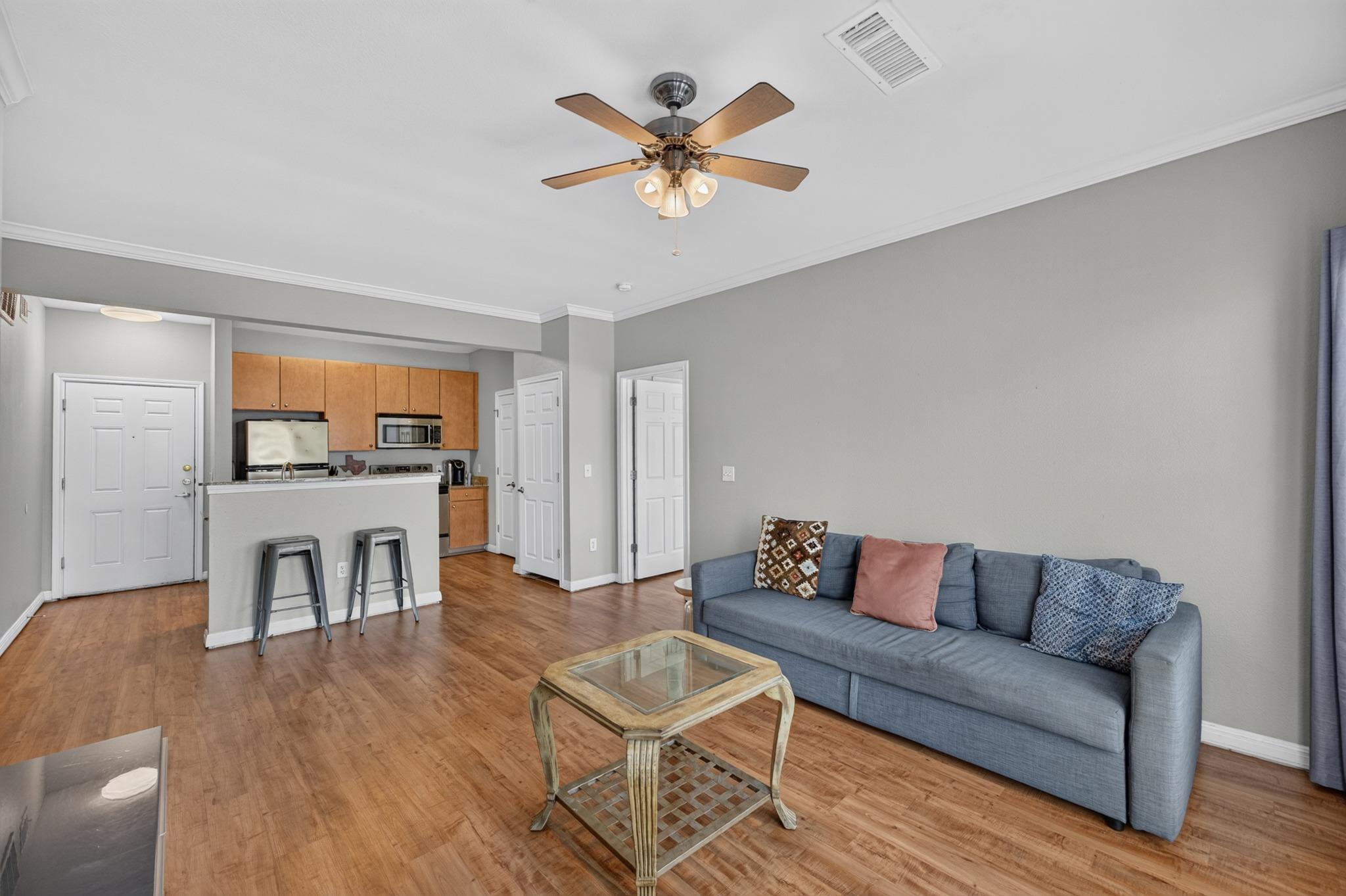 2502  Leon St  #304, photo 5