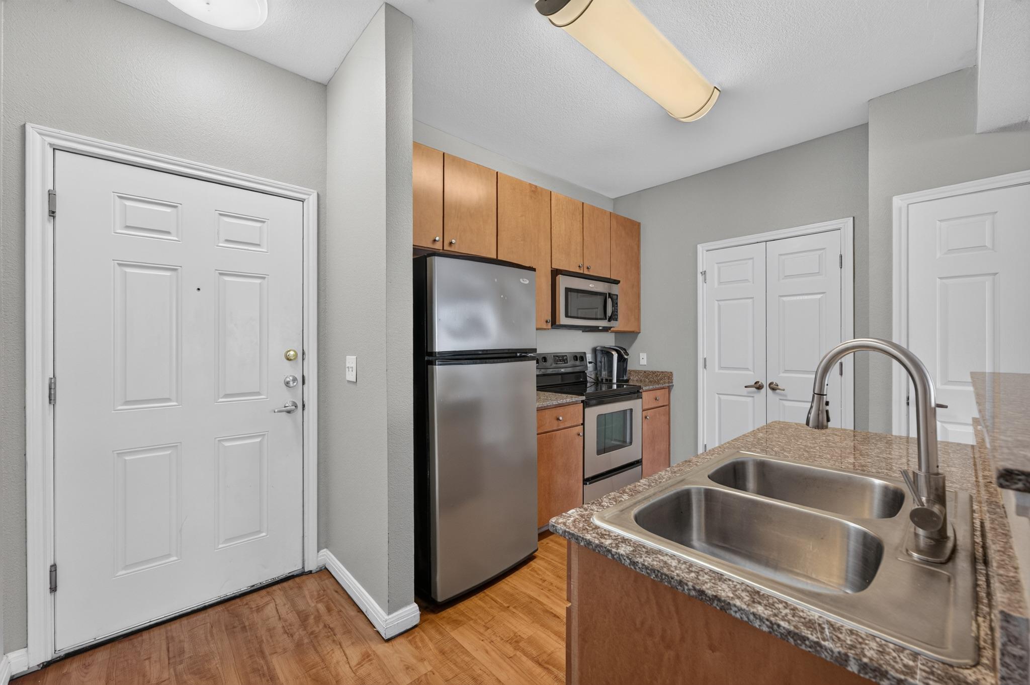 2502  Leon St  #304, photo 7