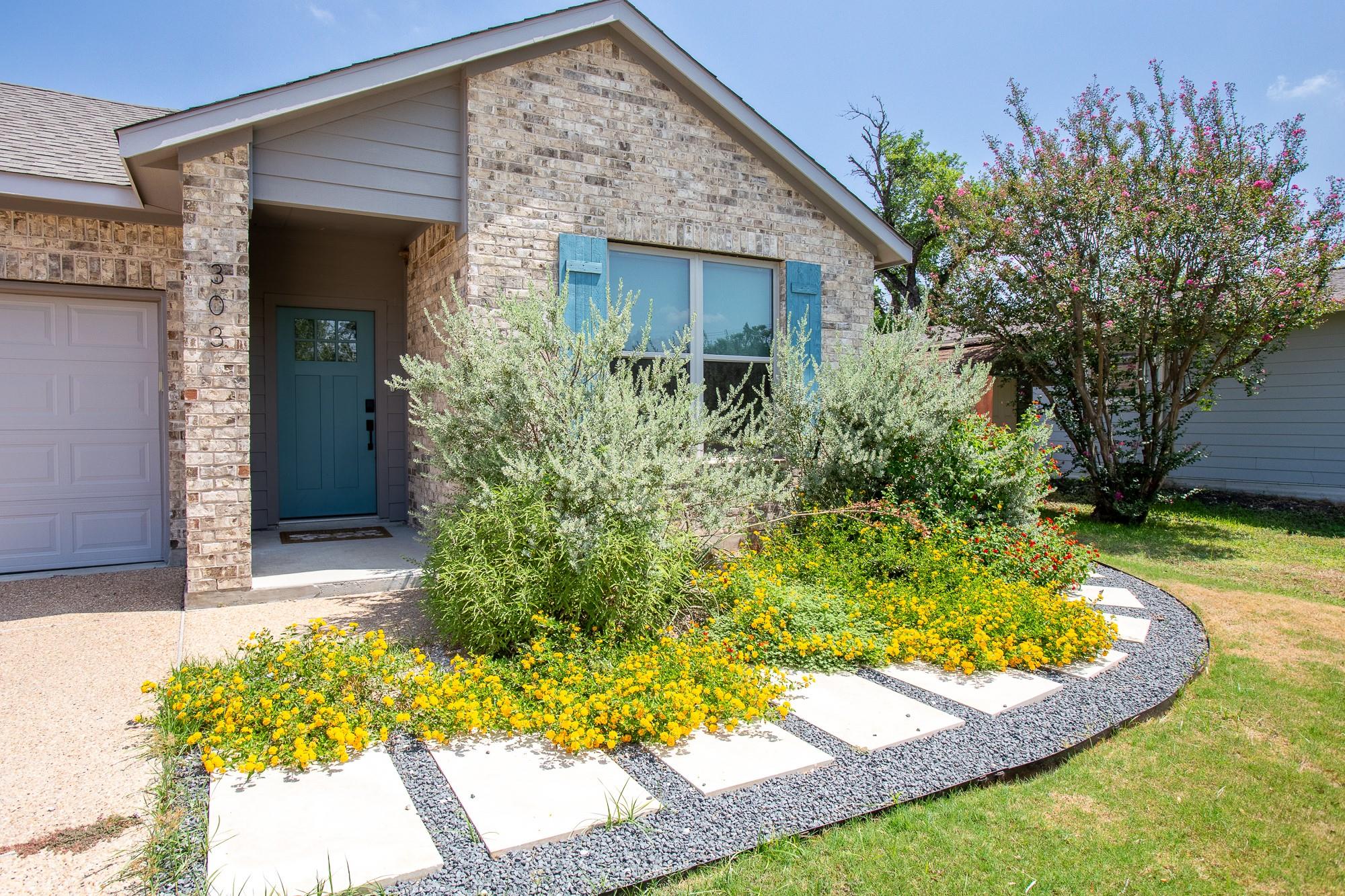 303 W Browning St, photo 2