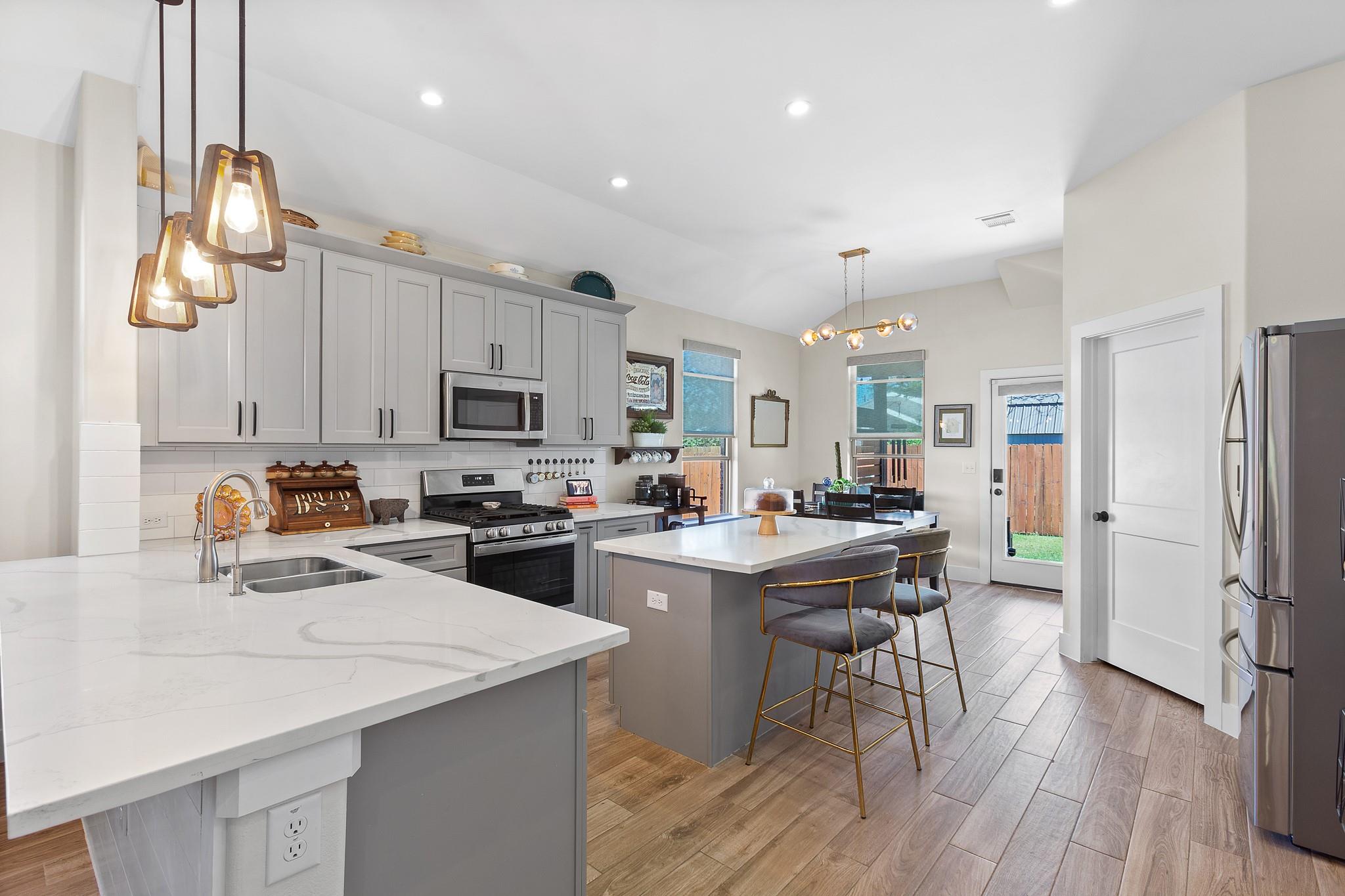 303 W Browning St, photo 12