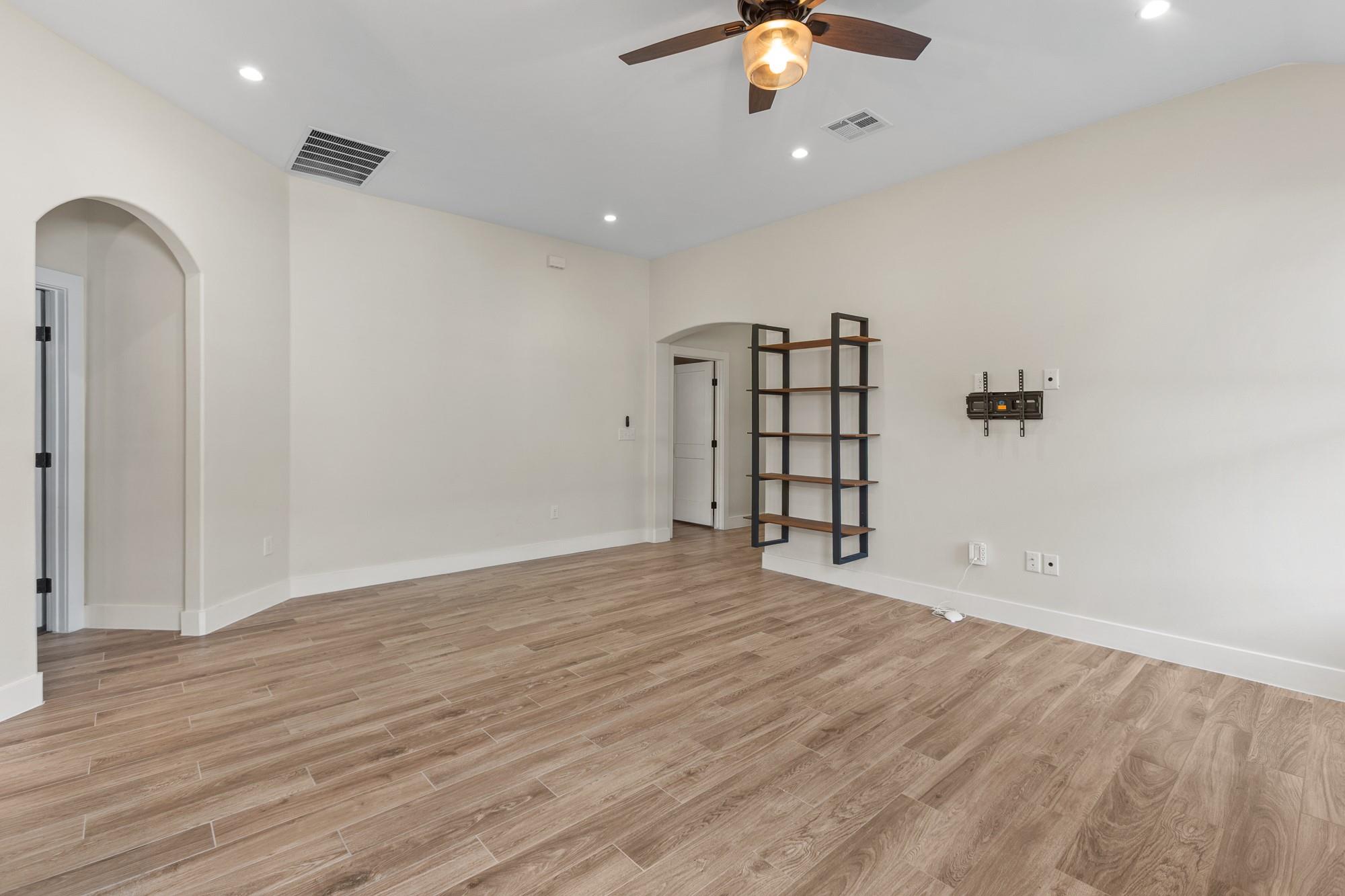 303 W Browning St, photo 5
