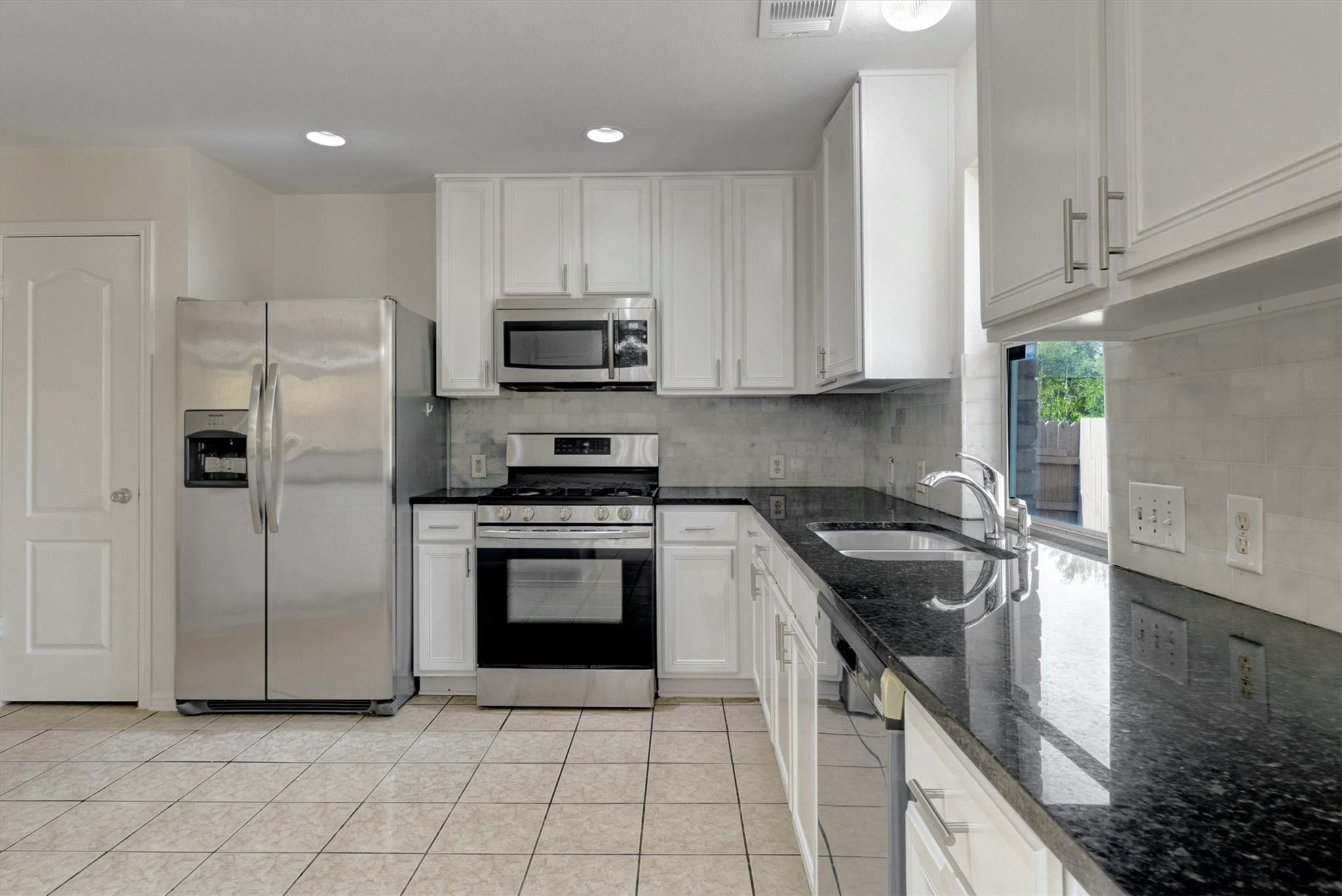 11209  Avering Ln, photo 7