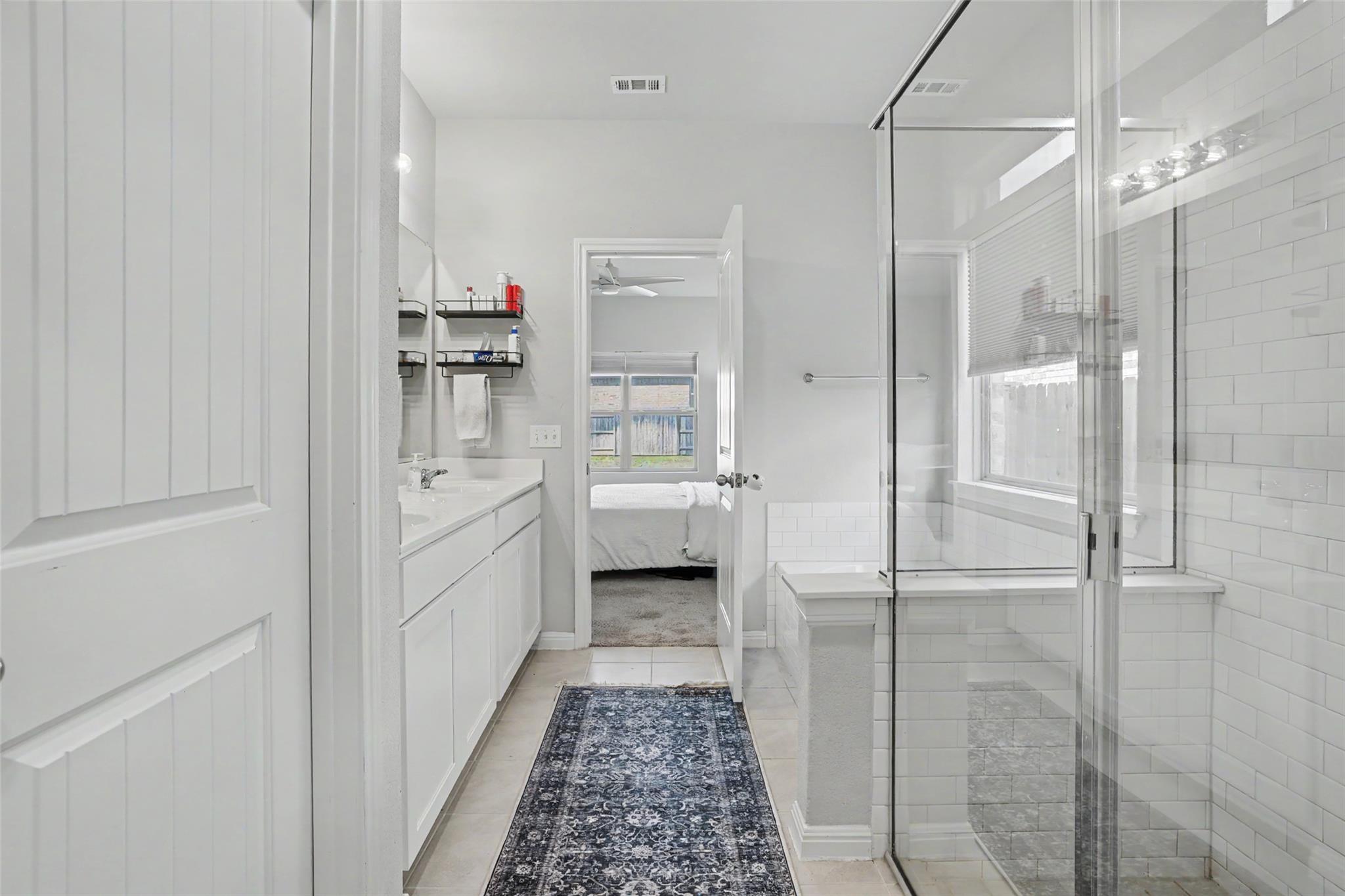 310  Running M St, photo 12