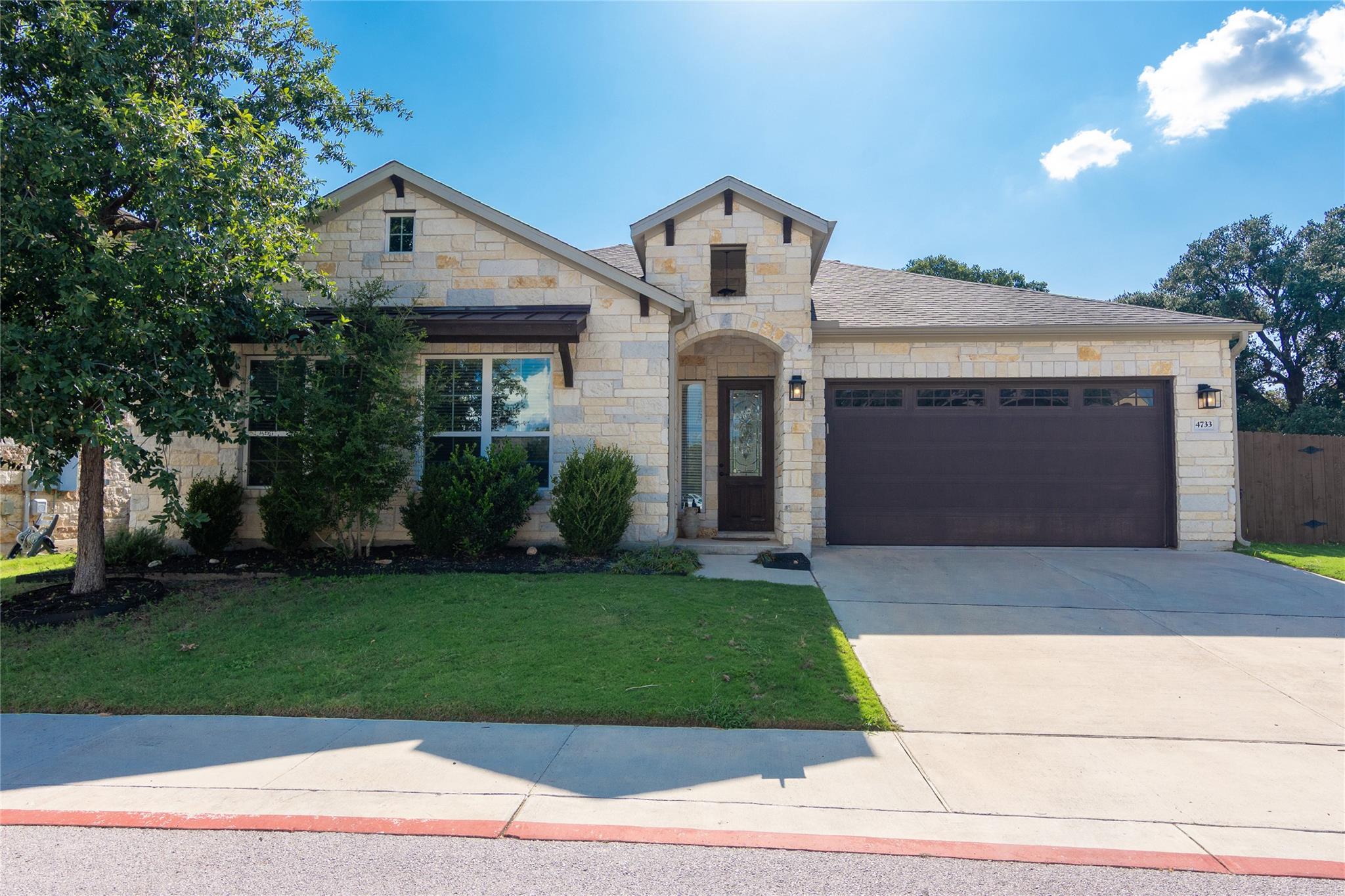 4733  Collins St, photo 3