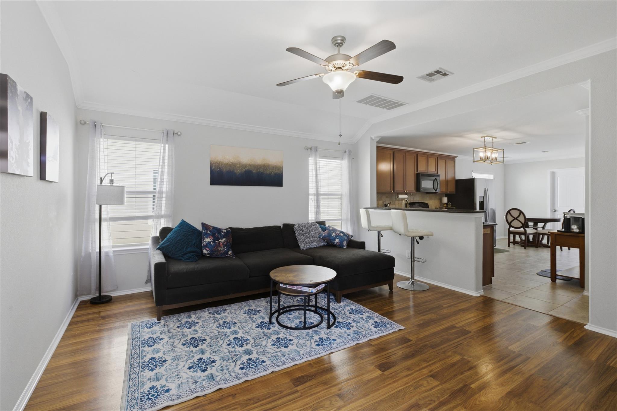 604  Mourning Dove Ln, photo 2