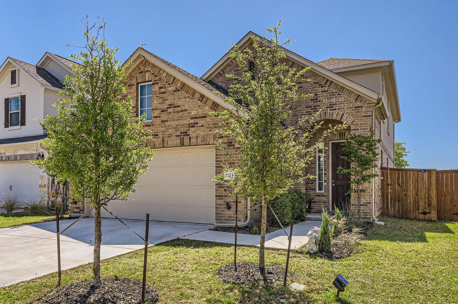 1324  Salt Lick Dr, photo 2