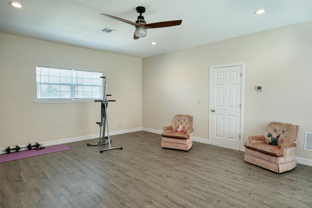 2409  Pecan St, photo 5