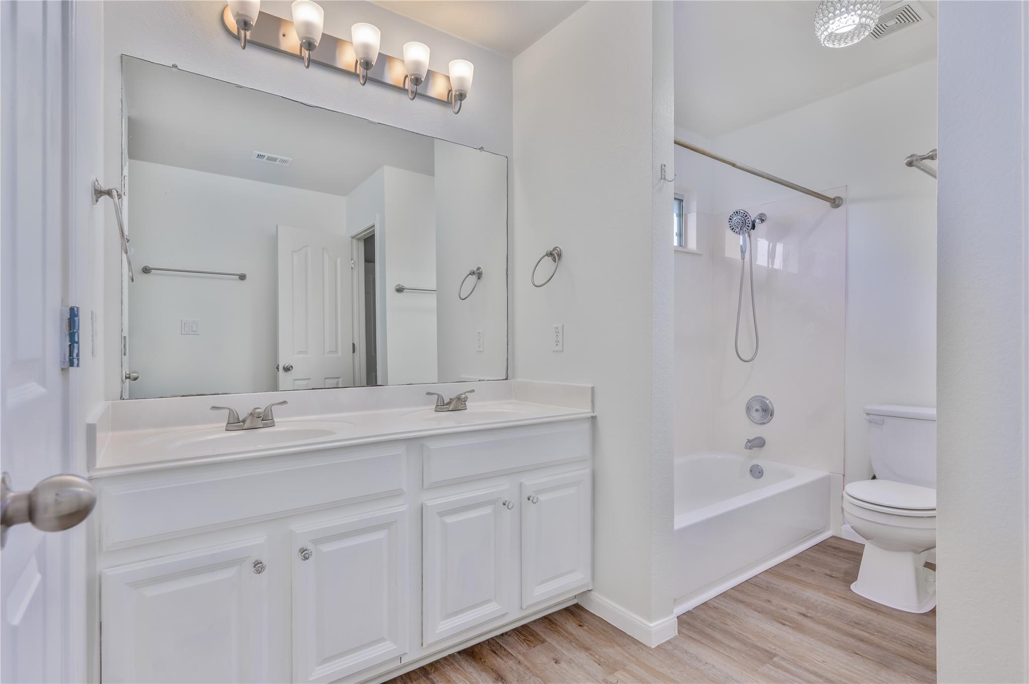 22121  Rose Grass Ln, photo 11
