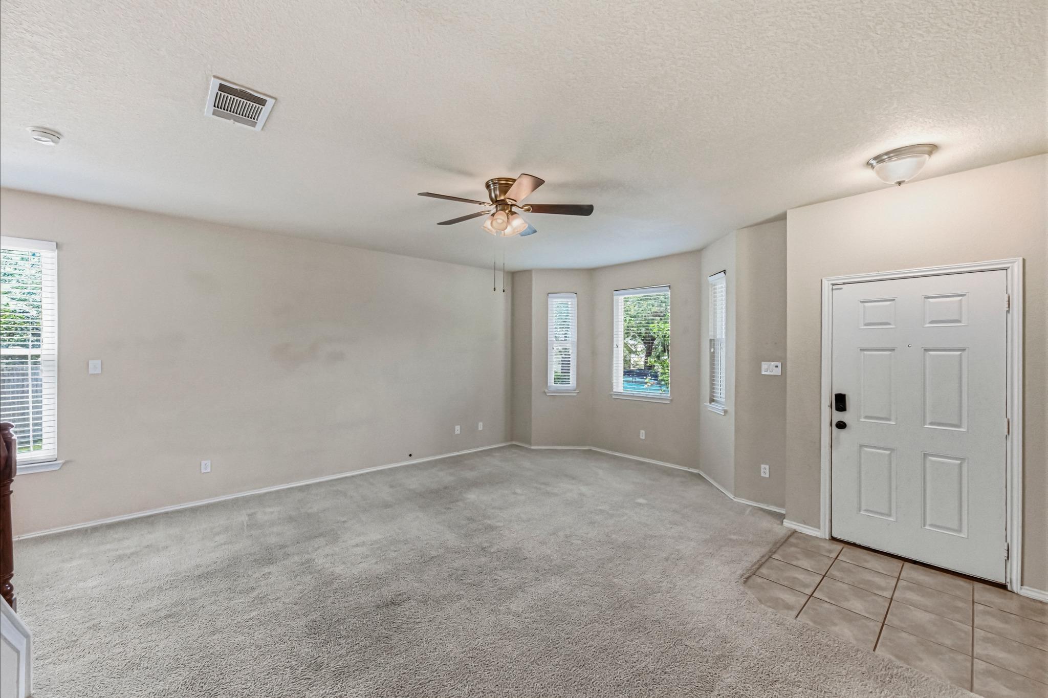 164  Regent Cv, photo 12