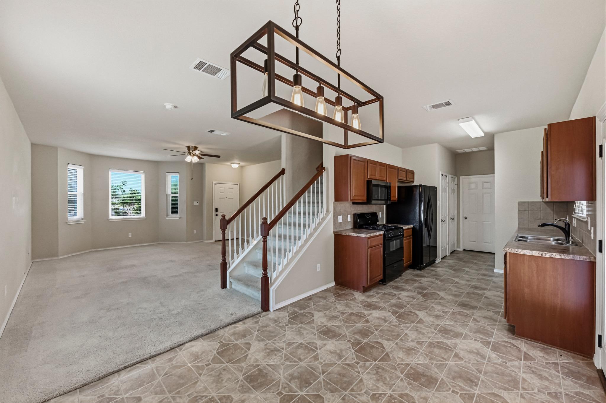 164  Regent Cv, photo 10