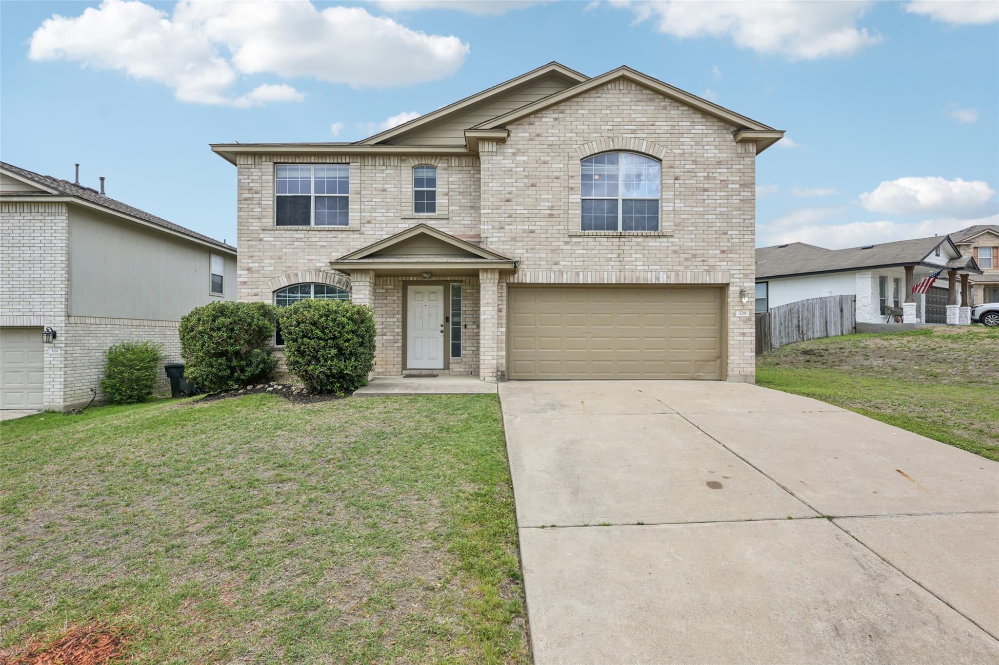 326  Covent Dr, photo 10