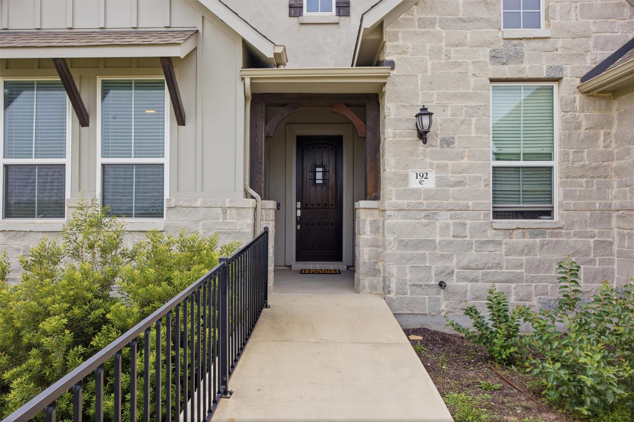 192  Raptor Beak Way, photo 4