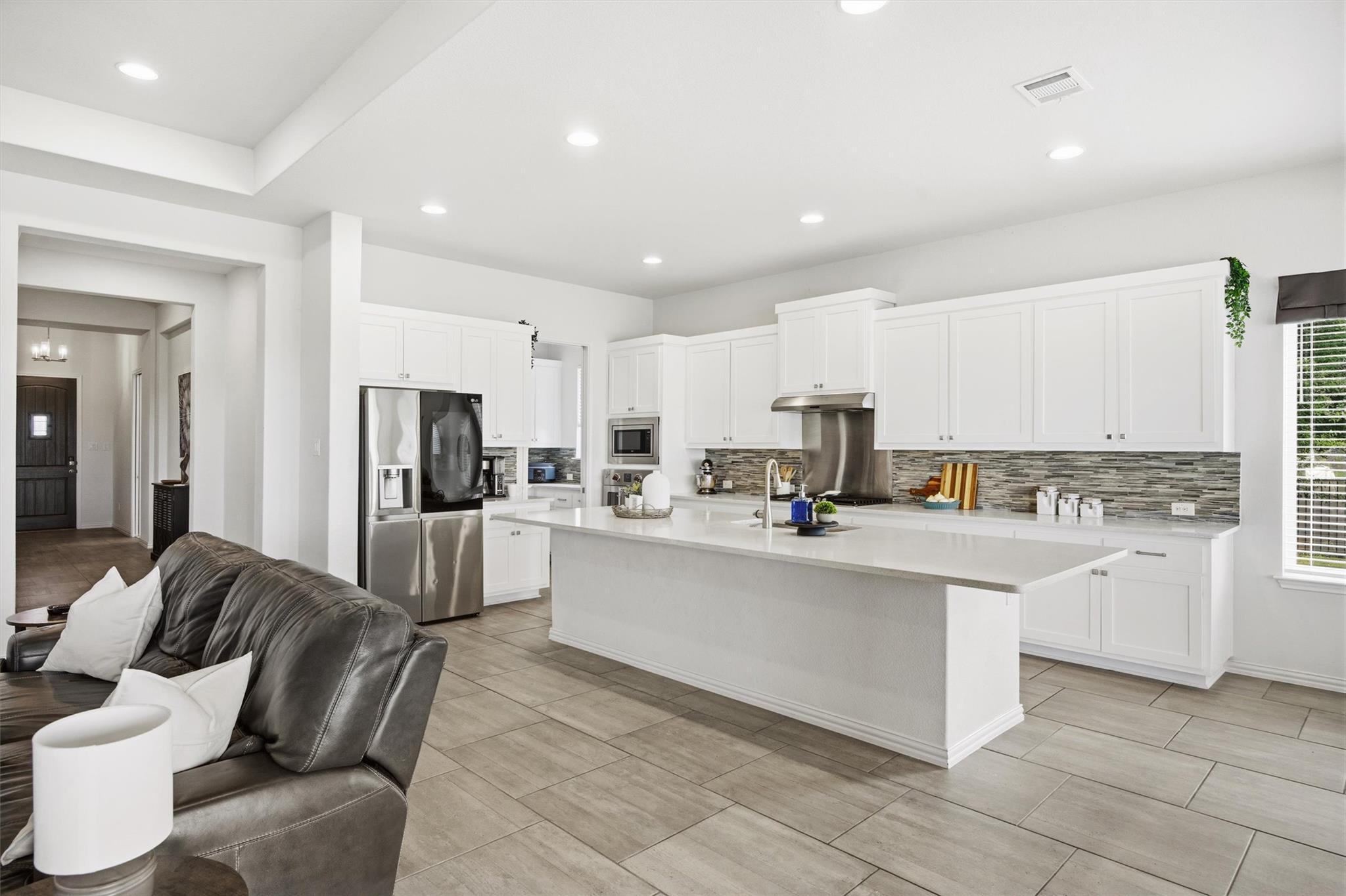 192  Raptor Beak Way, photo 8