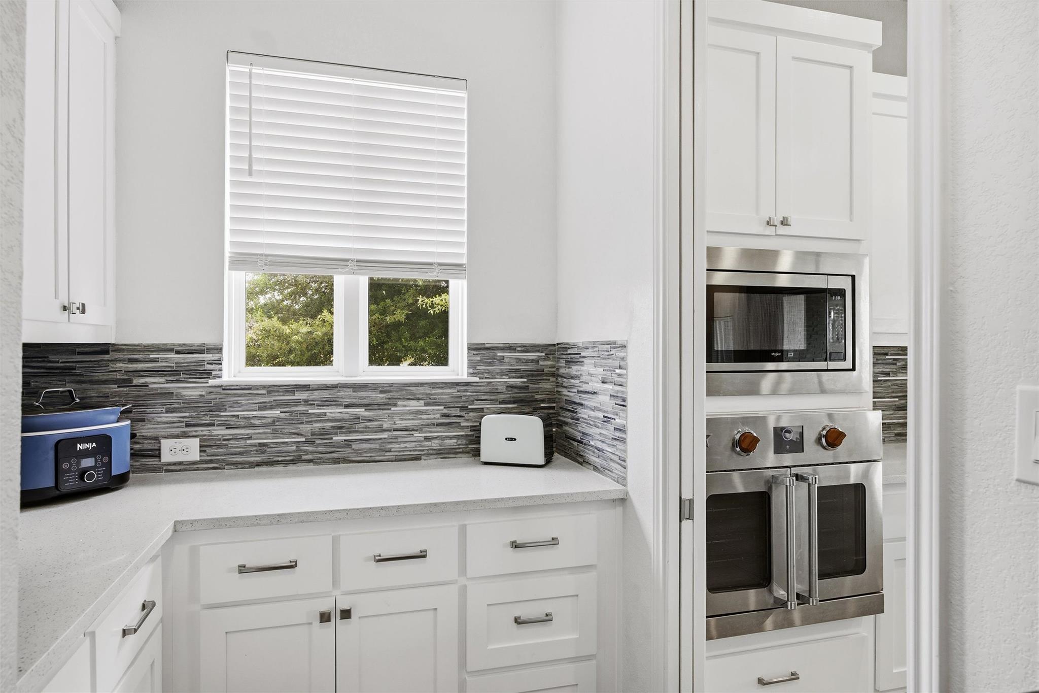 192  Raptor Beak Way, photo 9