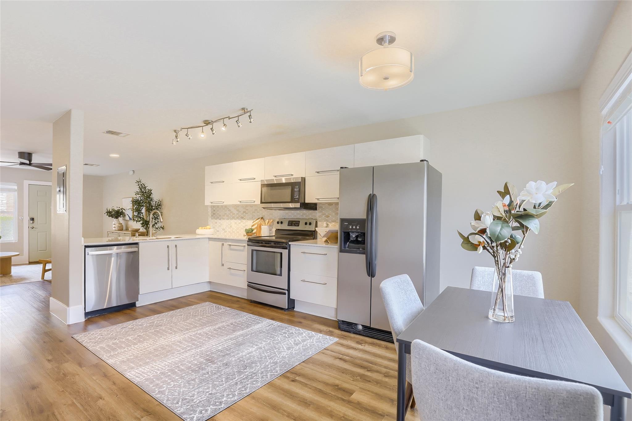 1101  Grove Blvd  #306, photo 10