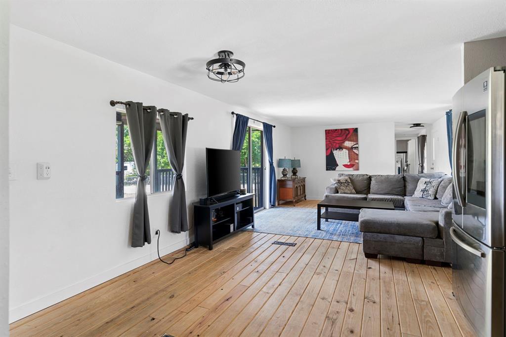 22601  Dewberry Holw, photo 6