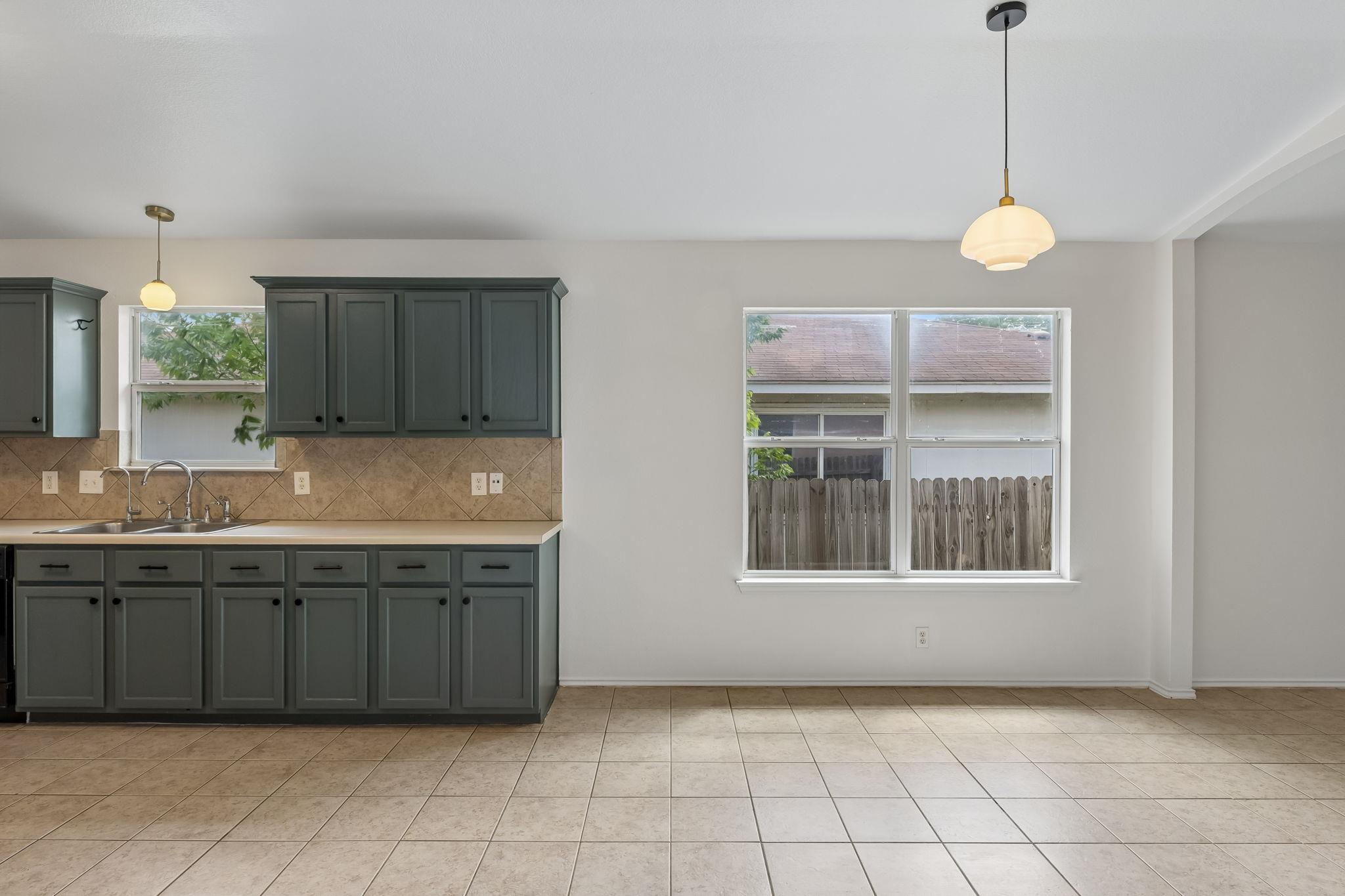 4010  Louise Lee Dr, photo 11