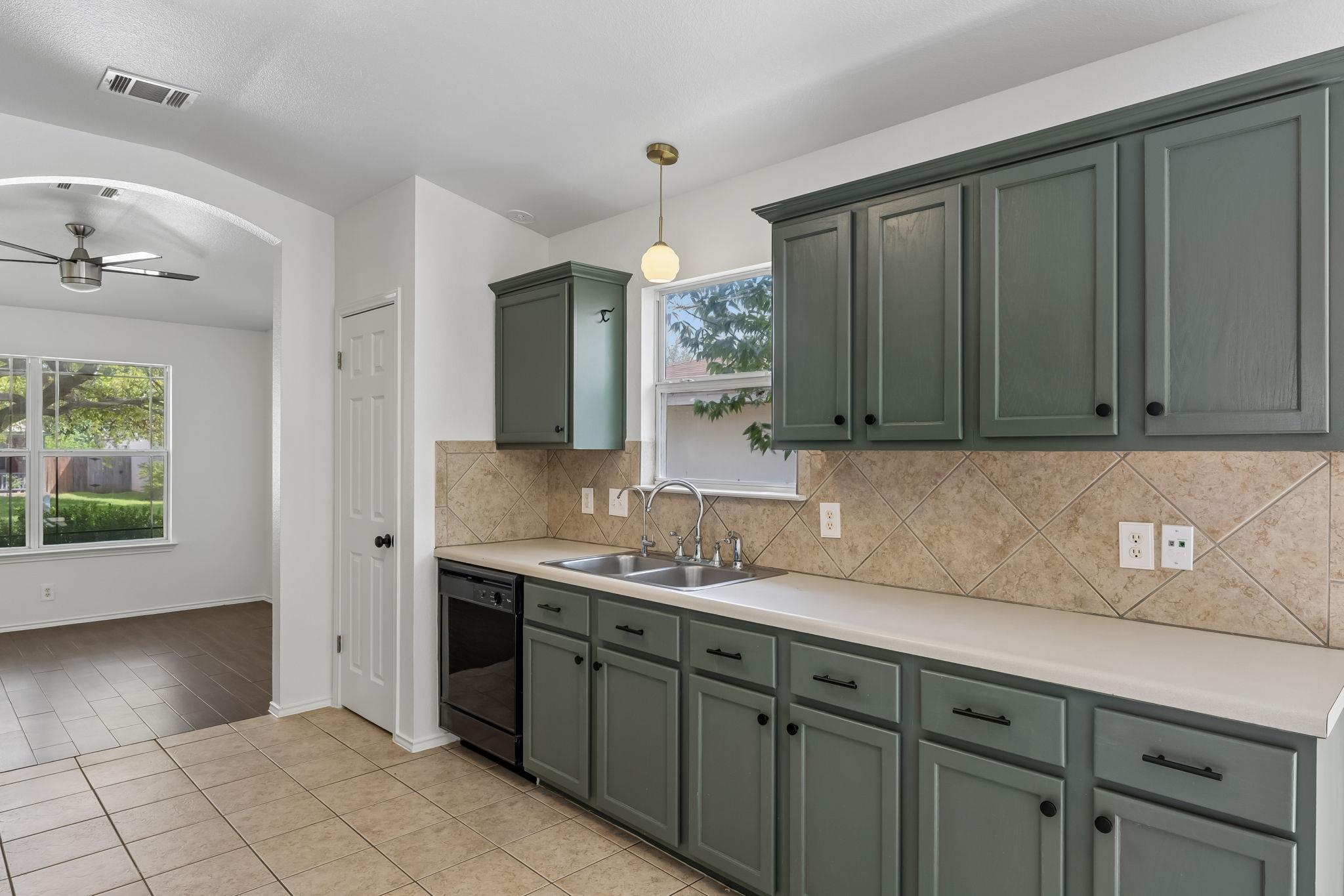 4010  Louise Lee Dr, photo 8