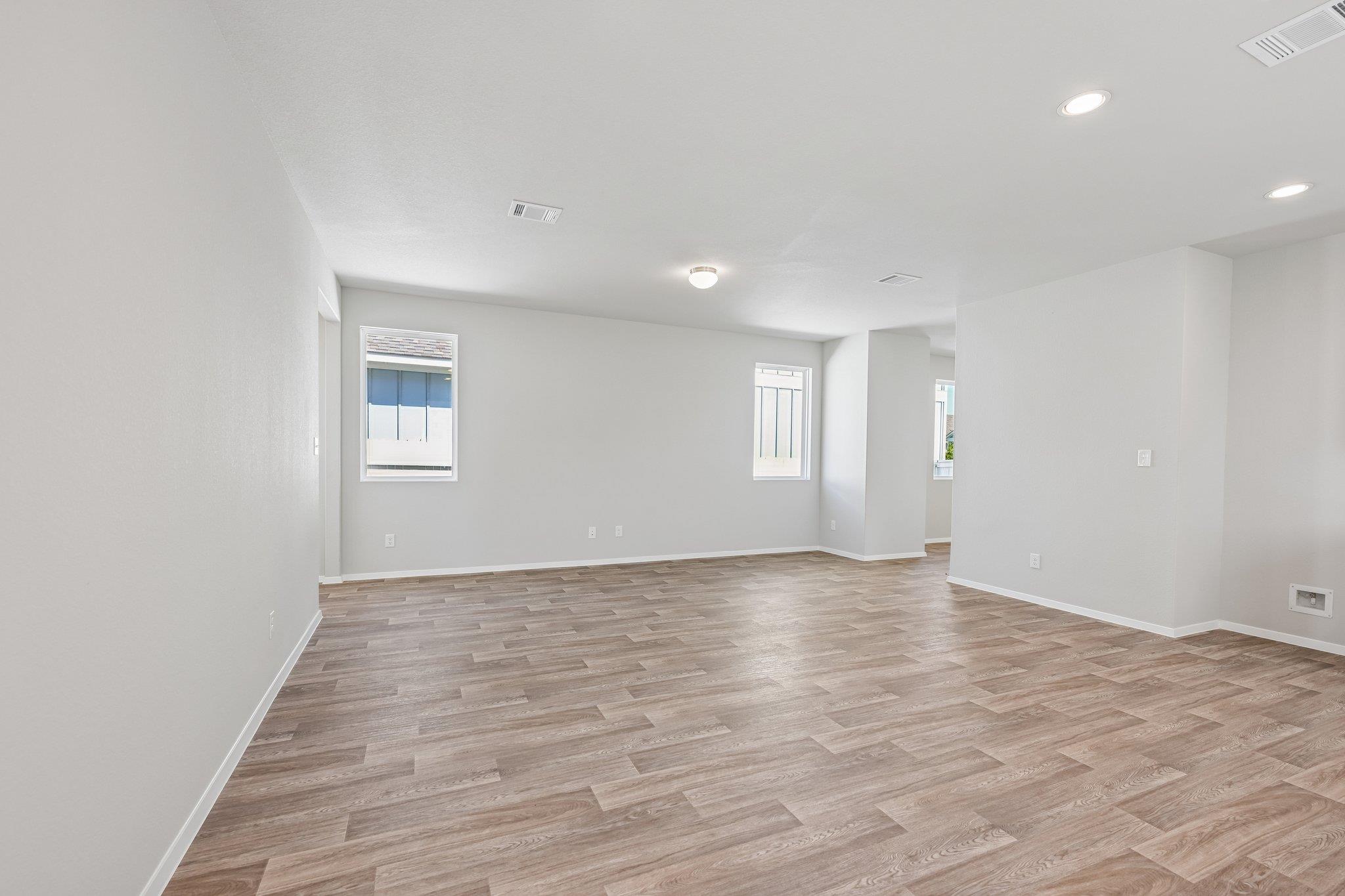 154 Daylily Dr photo 11