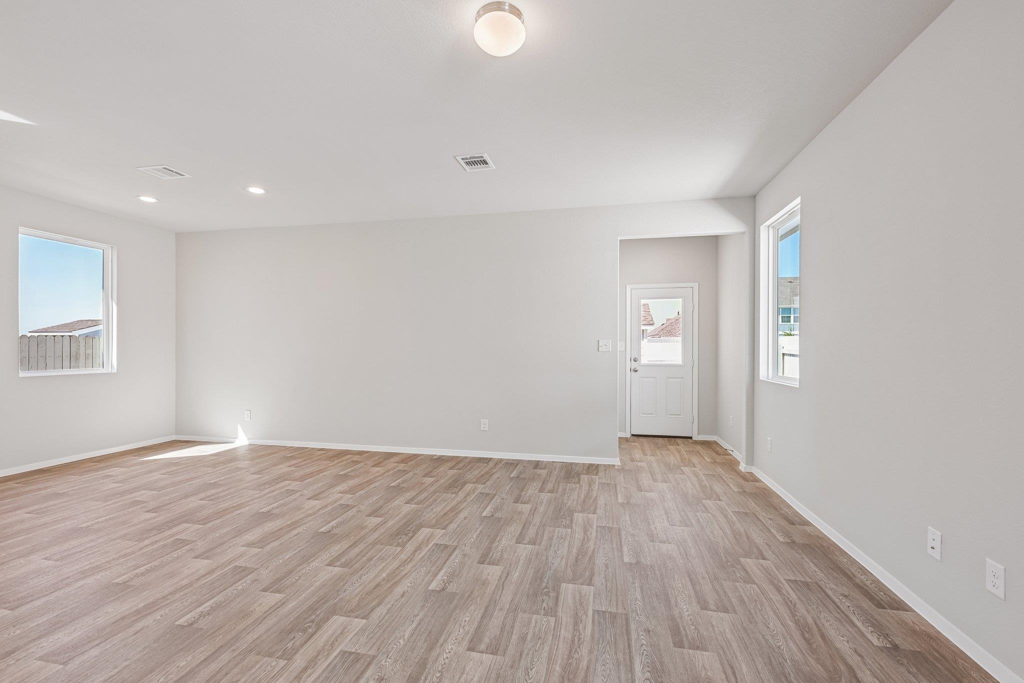 154 Daylily Dr photo 12