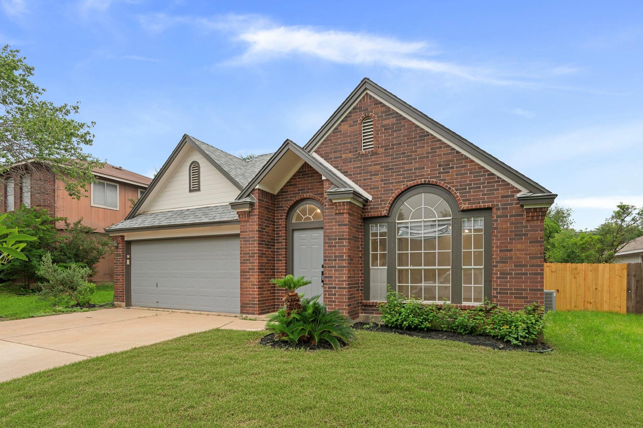 8322  Doe Meadow Dr, photo 3