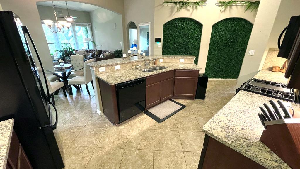 409  Chaparral Dr, photo 8