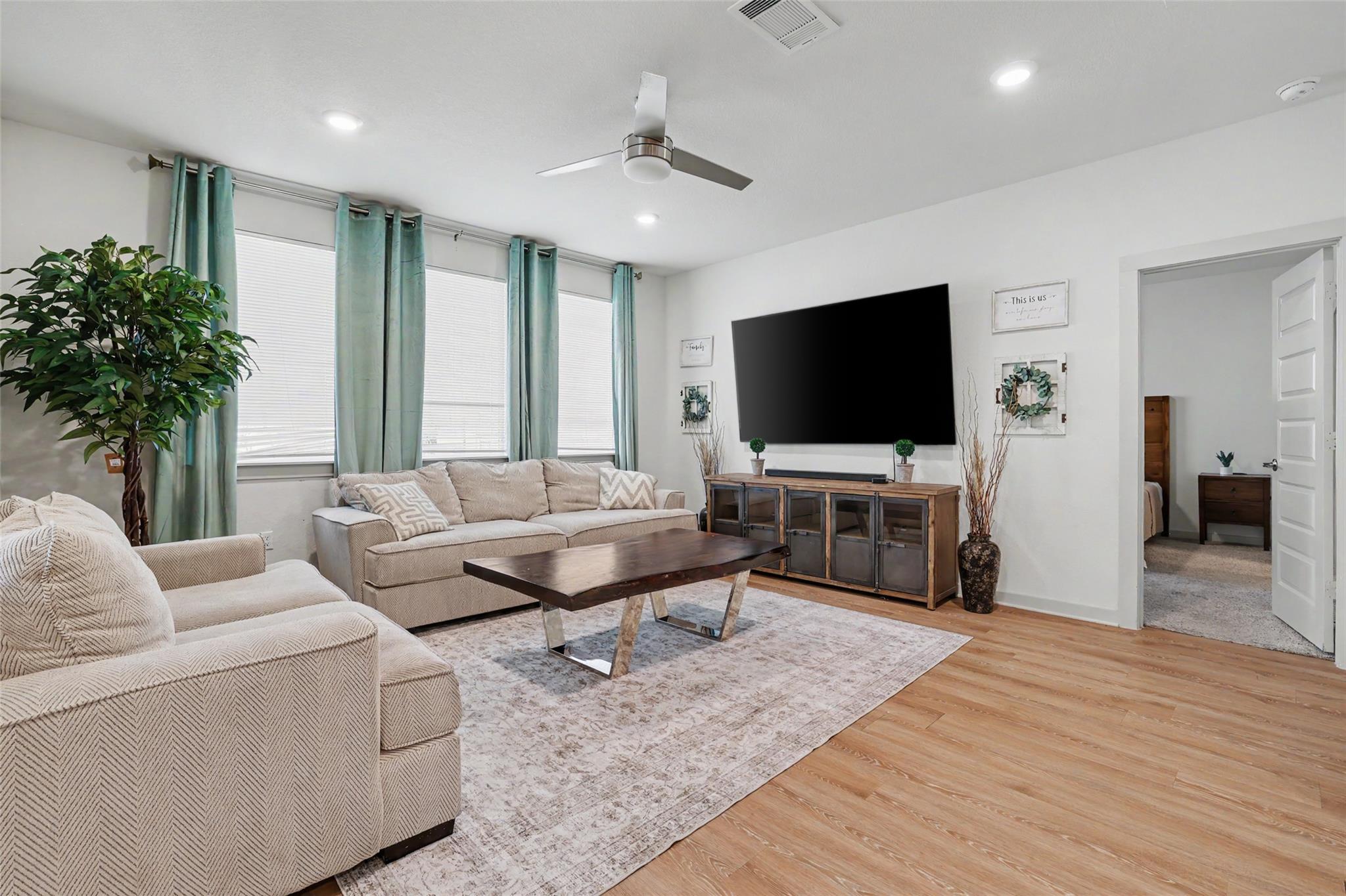213  Florenz Ln, photo 12