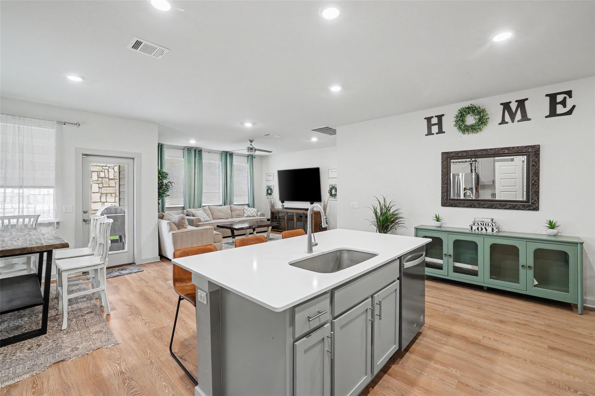 213  Florenz Ln, photo 10