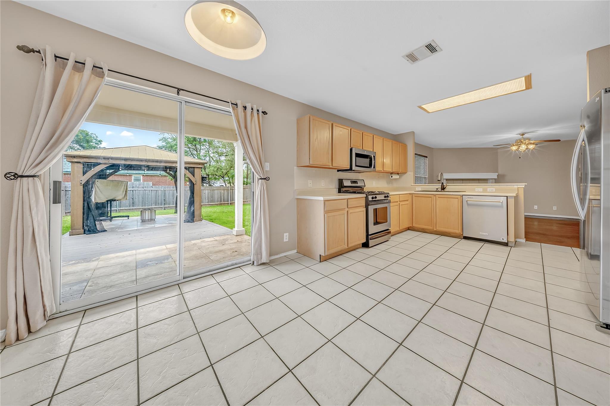 1610  Lloydminister Way, photo 12