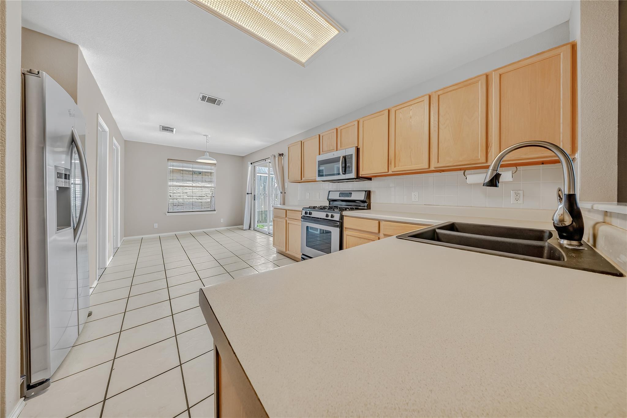 1610  Lloydminister Way, photo 8