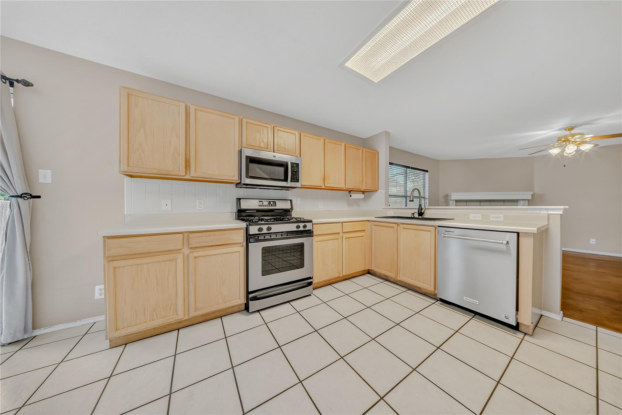 1610  Lloydminister Way, photo 9