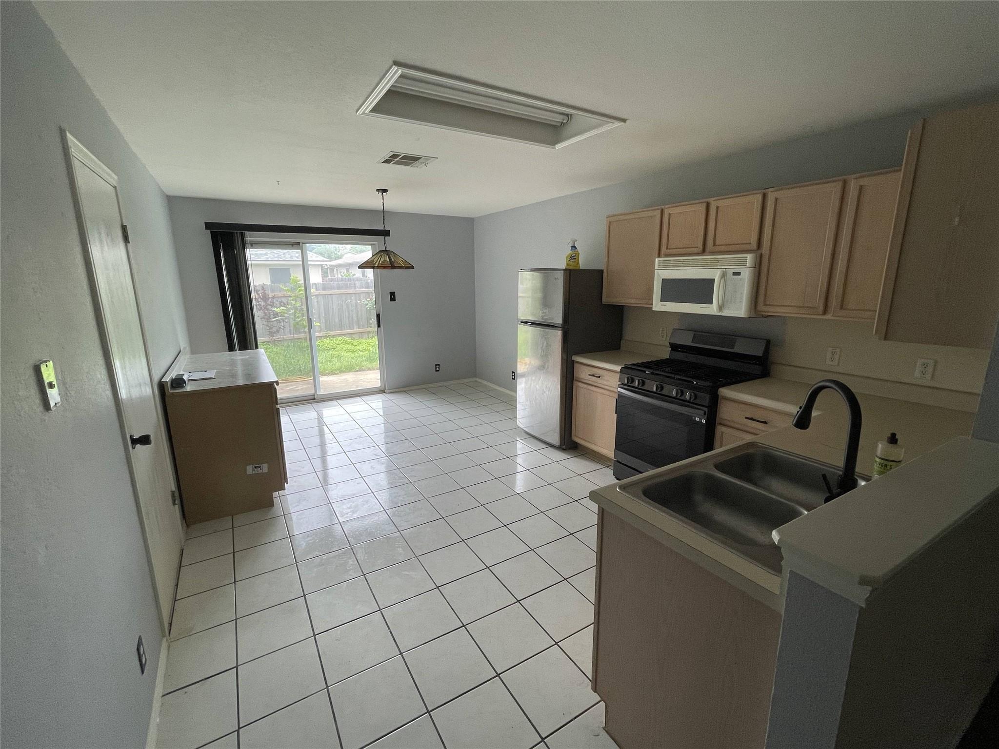 110  Brentwood Dr, photo 9